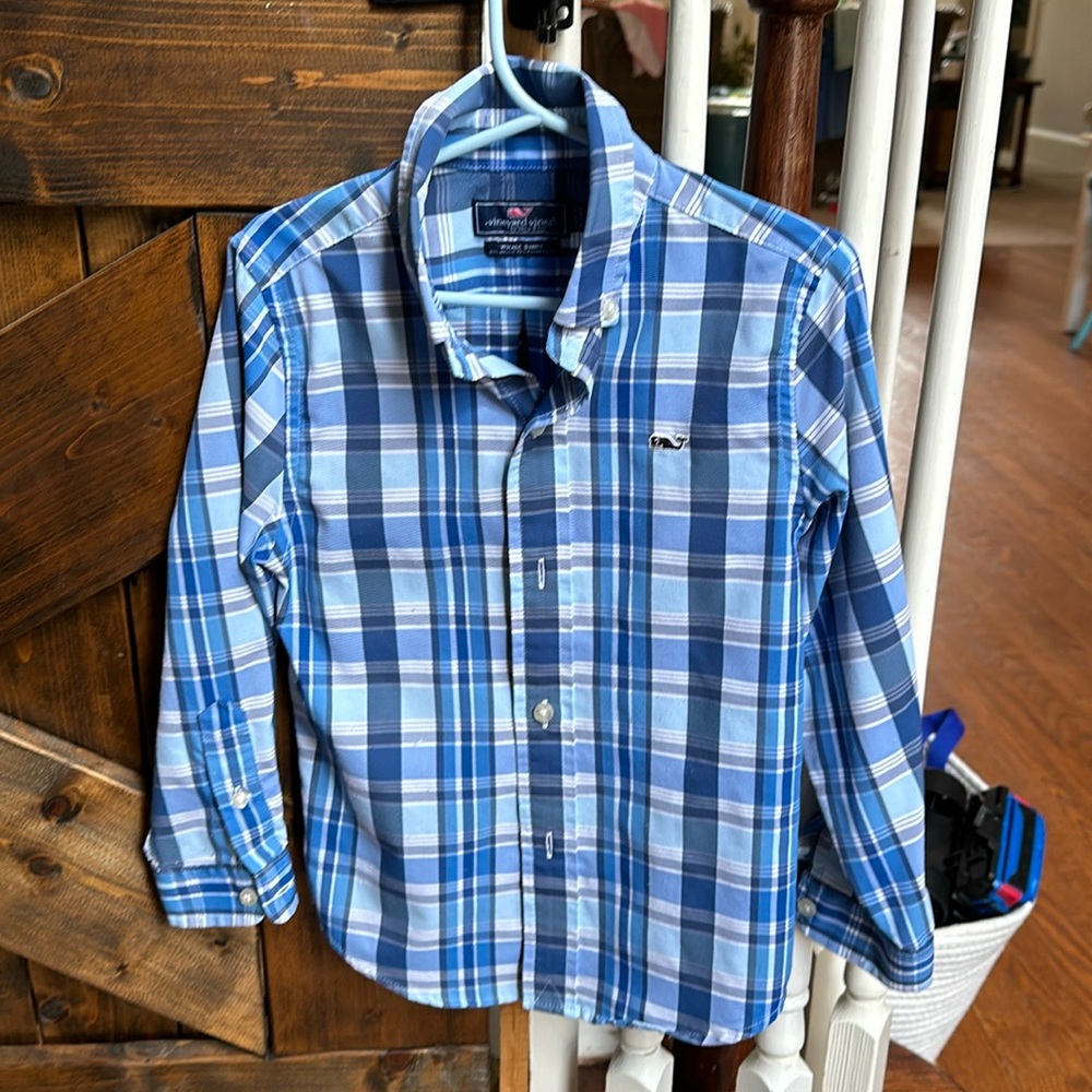 Vineyard vines whale performance button down